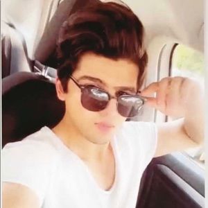 Meet your Posher, Faisal